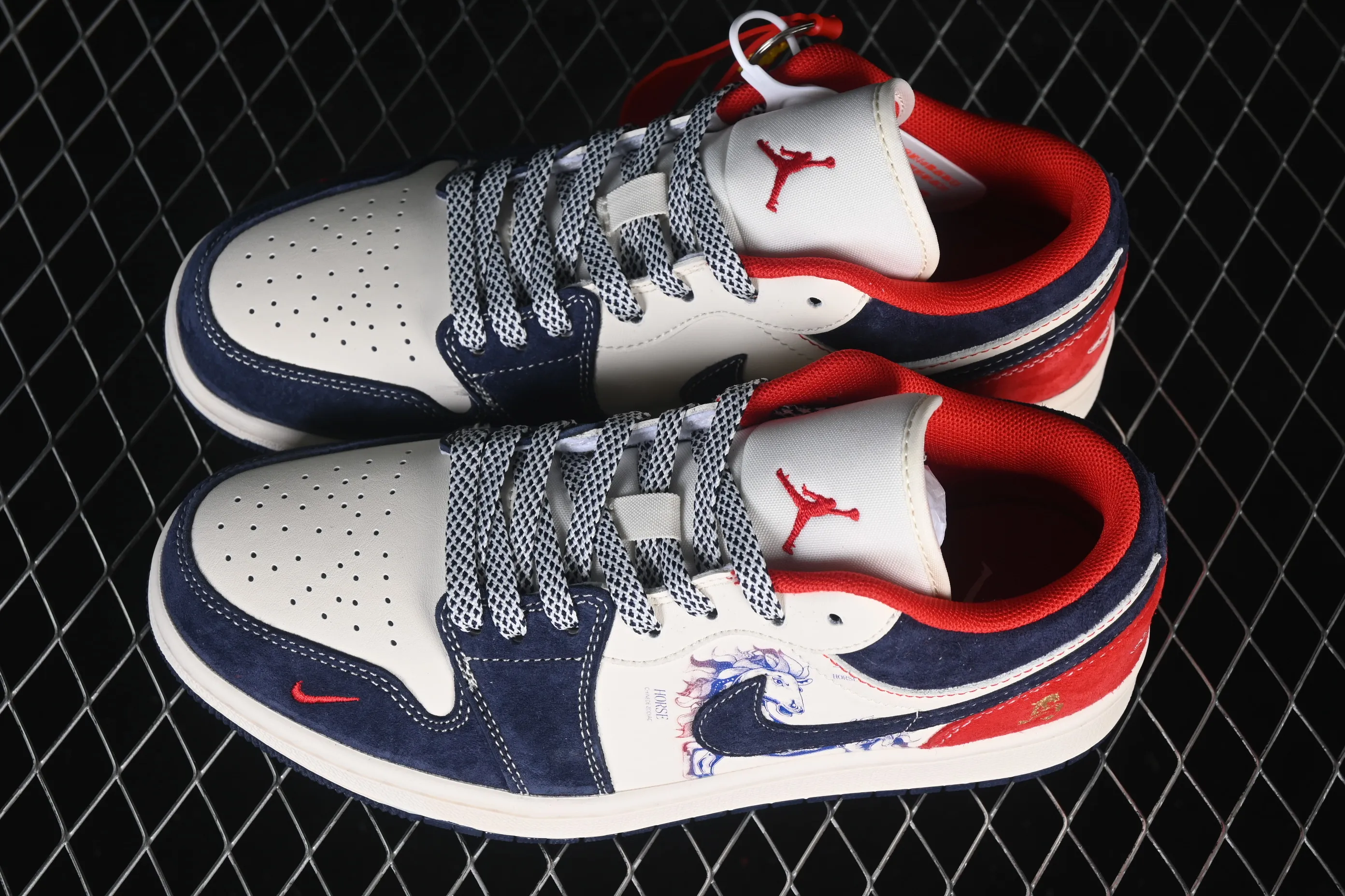 All categories Air Jordan Jordan series basketball shoes Air Jordan 1 Low High-end customized low-top sneakers Air Jordan 1 Low AJ1 Joe 1 white, blue and red color matching High-end customized low-top retro basketball shoes JY6988-135